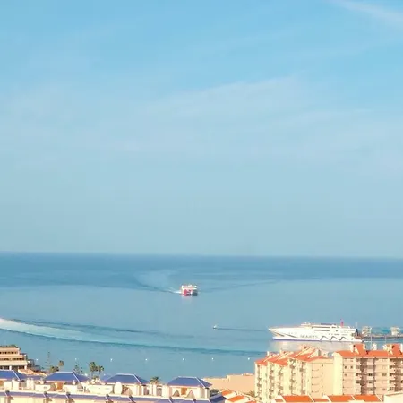 Seaview Port Royal, Cristianos, Heated Pool, Wifi * Лос Кристианос