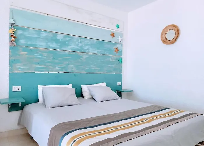 Apartment Seaview Port Royal, Cristianos, Heated Pool, Wifi *