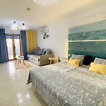 公寓 Seaview Port Royal, Cristianos, Heated Pool, Wifi *