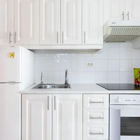 Appartement Seaview Port Royal, Cristianos, Heated Pool, Wifi *