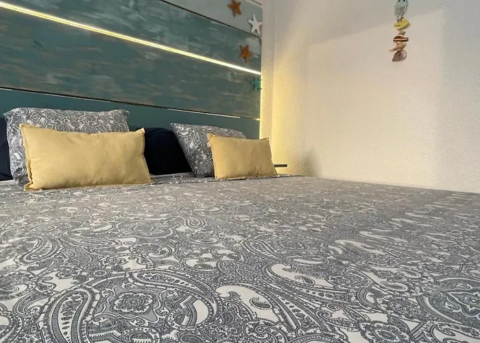 Seaview Port Royal, Cristianos, Heated Pool, Wifi Daire *