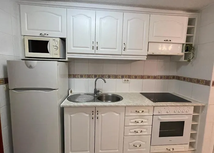 Seaview Port Royal, Cristianos, Heated Pool, Wifi