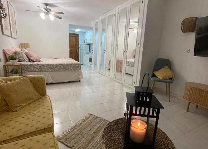 Daire Seaview Port Royal, Cristianos, Heated Pool, Wifi