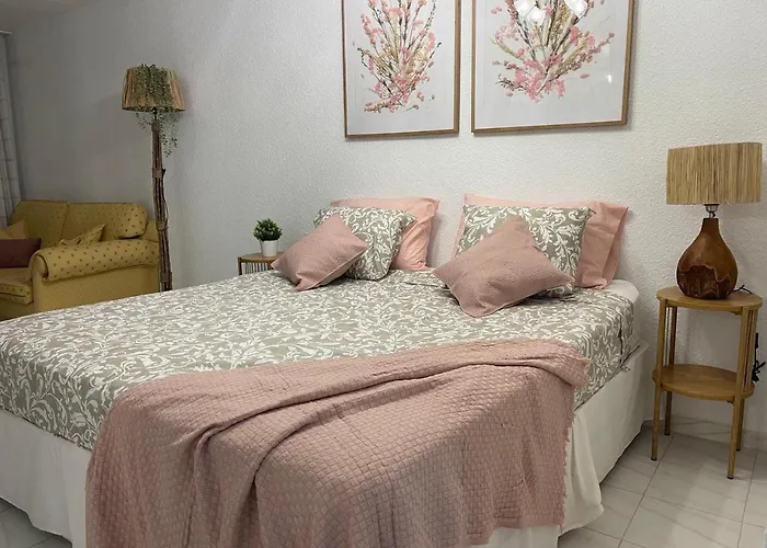 Seaview Port Royal, Cristianos, Heated Pool, Wifi דירה