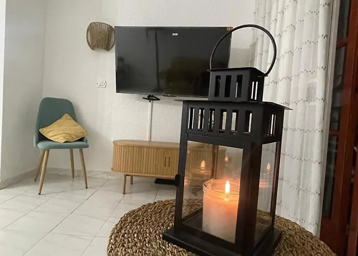 Seaview Port Royal, Cristianos, Heated Pool, Wifi דירה