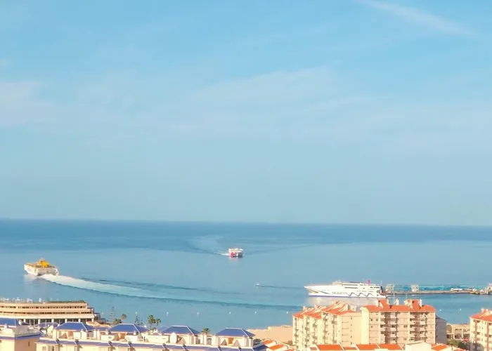 Seaview Port Royal, Cristianos, Heated Pool, Wifi * לוס כריסטיאנוס